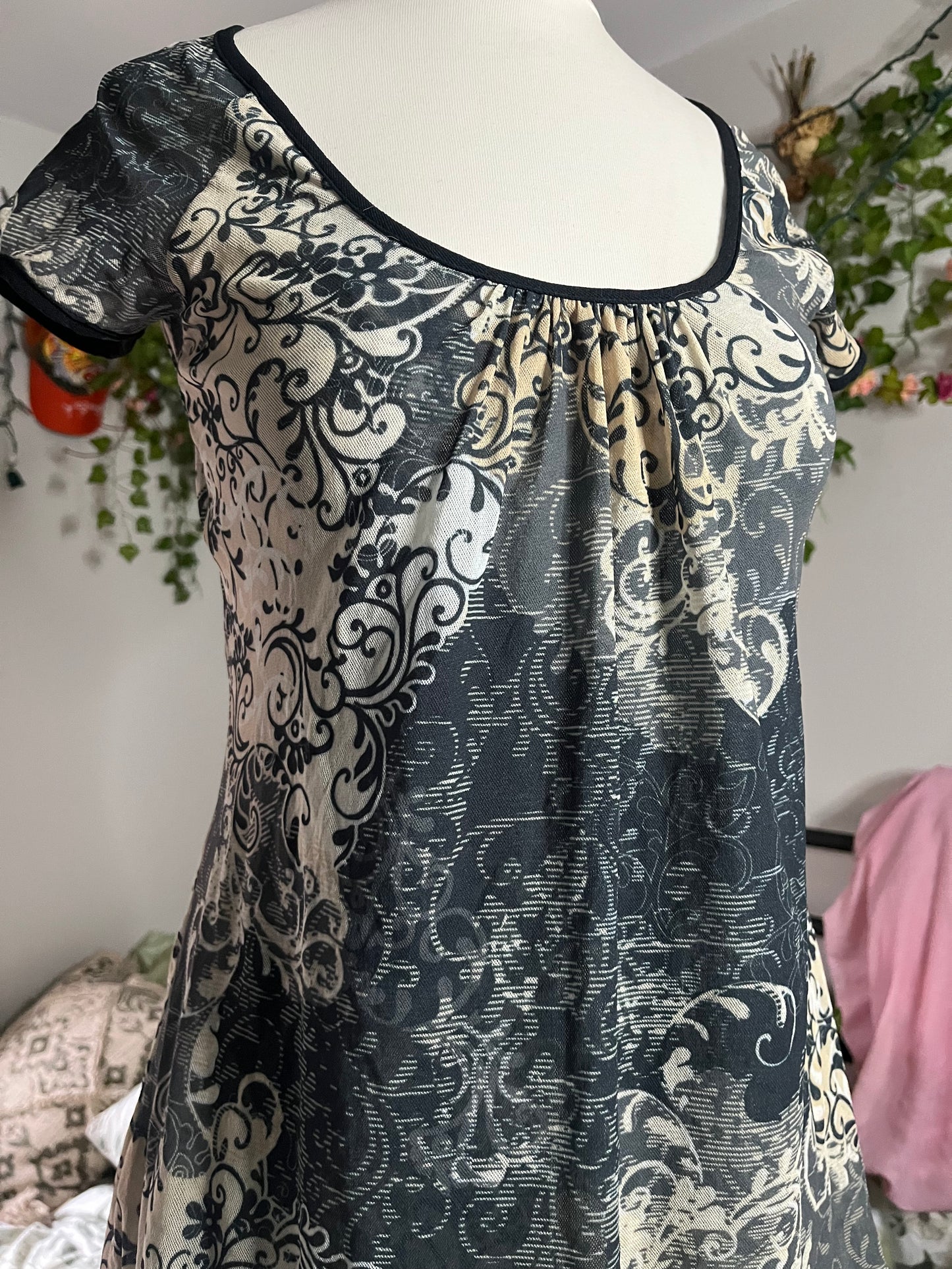 Sweet Pea Top