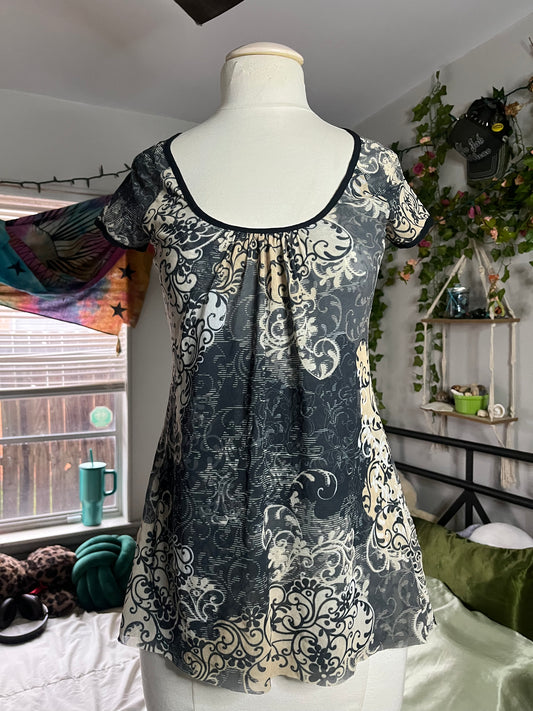 Sweet Pea Top